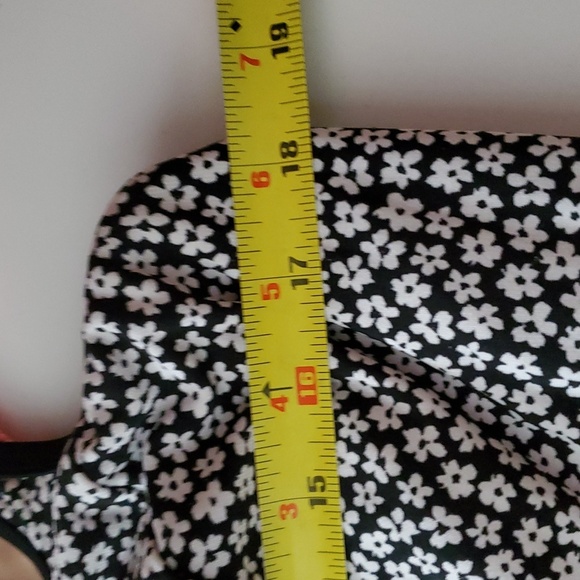 Le Cove Tank One-Piece Swim Suit Size 18 Black White Floral Dress Overlay - Picture 12 of 12